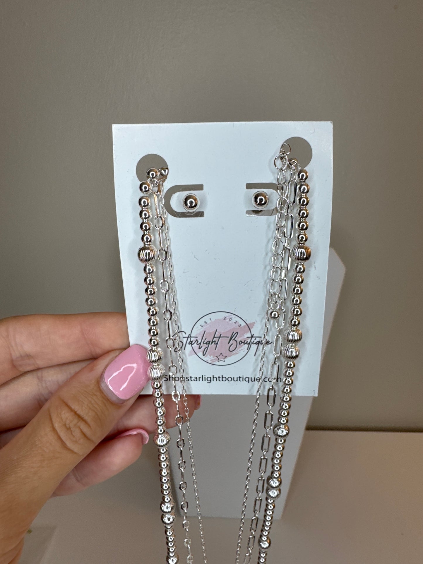 Mila Necklace