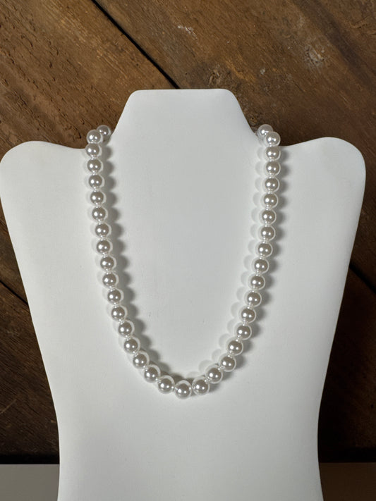 Ivy Pearl Necklace