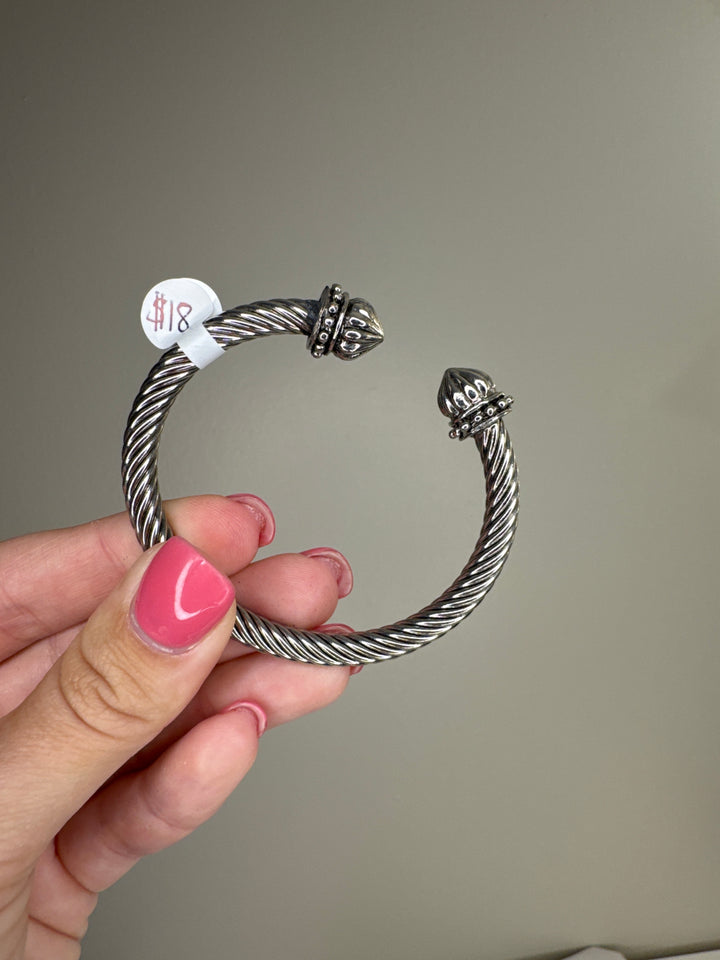 Cable Bracelet 25