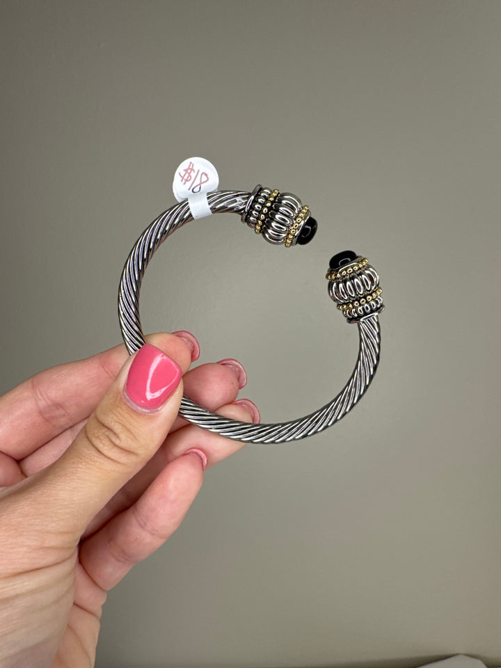 Cable Bracelet 29