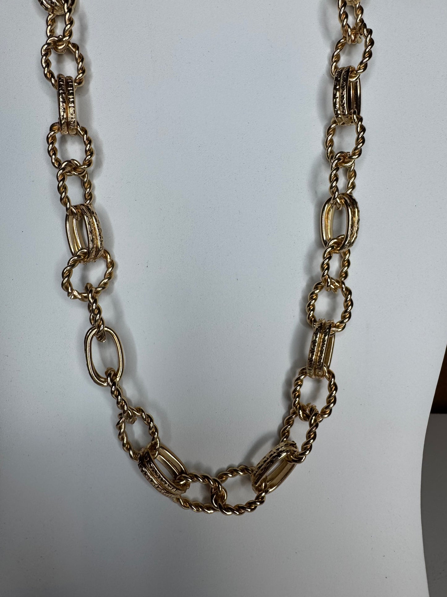 Gold Chunky Chain Necklace